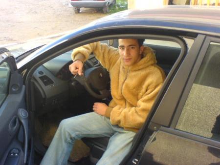 cette voituer de mon frere